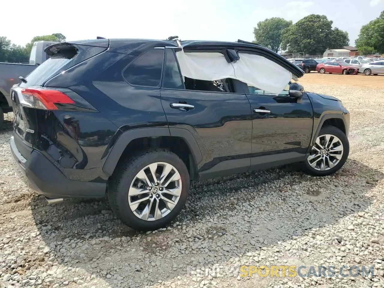 3 Photograph of a damaged car 2T3Y1RFV0MC155111 TOYOTA RAV4 2021