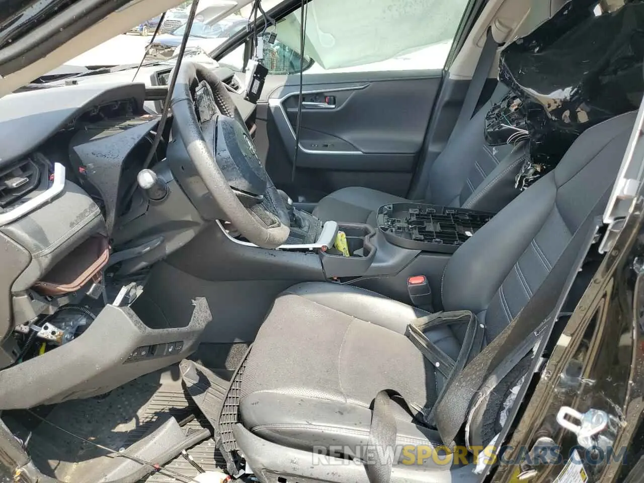 7 Photograph of a damaged car 2T3Y1RFV0MC155111 TOYOTA RAV4 2021