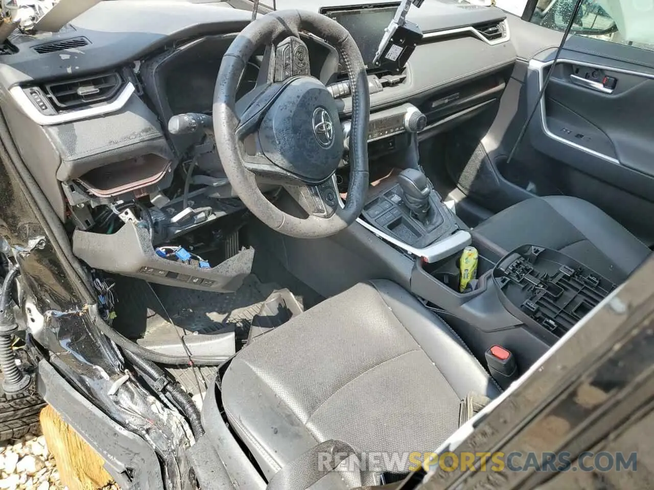 8 Photograph of a damaged car 2T3Y1RFV0MC155111 TOYOTA RAV4 2021