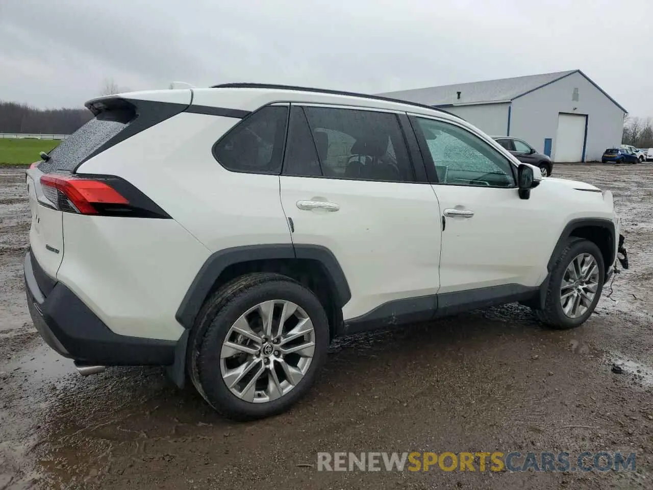 3 Photograph of a damaged car 2T3Y1RFV2MW166609 TOYOTA RAV4 2021
