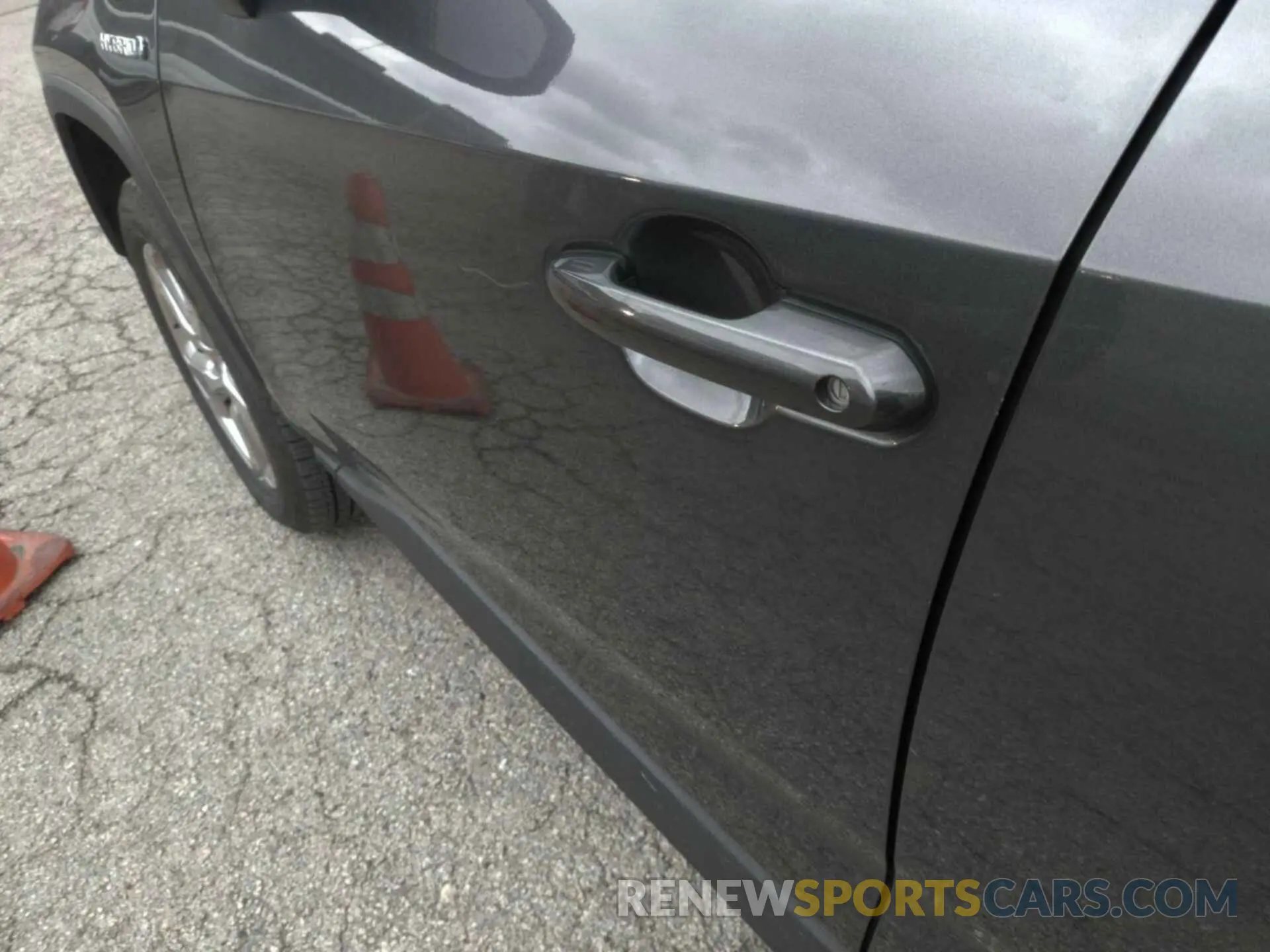 1 Photograph of a damaged car 4T3B6RFV1MU032438 TOYOTA RAV4 2021