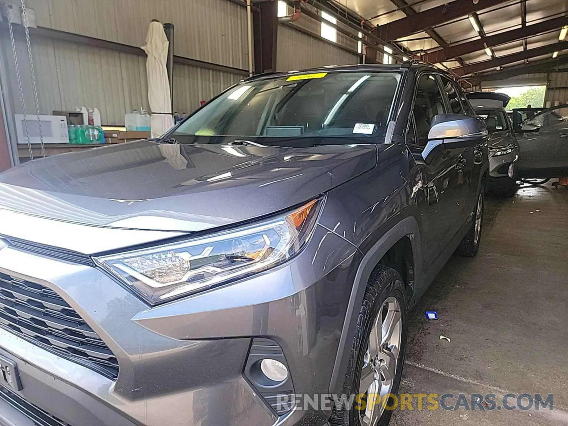 11 Photograph of a damaged car 4T3B6RFV1MU032438 TOYOTA RAV4 2021