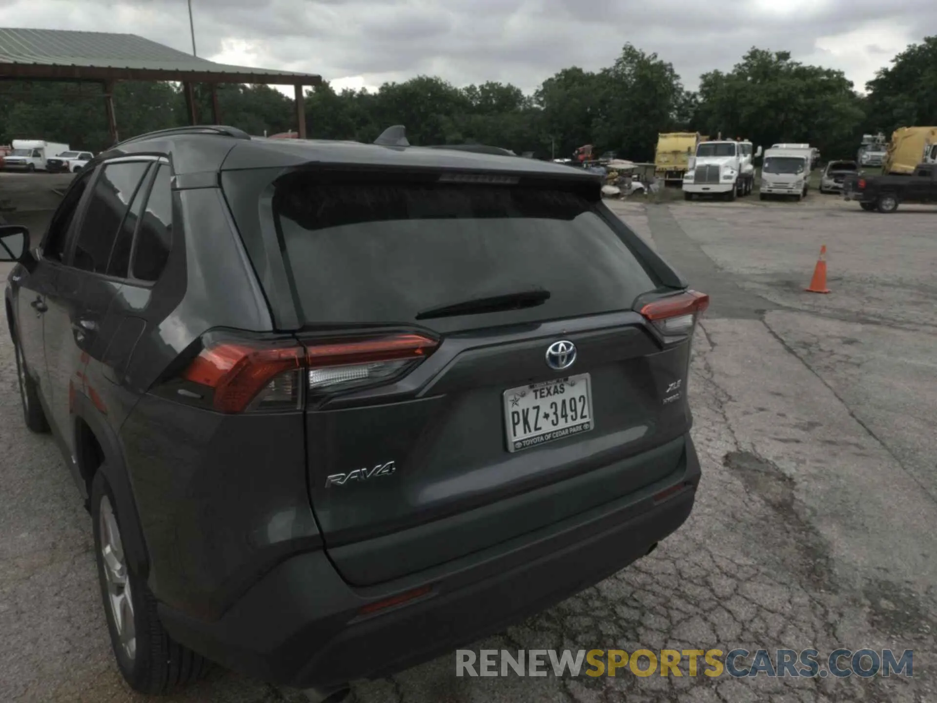 14 Photograph of a damaged car 4T3B6RFV1MU032438 TOYOTA RAV4 2021
