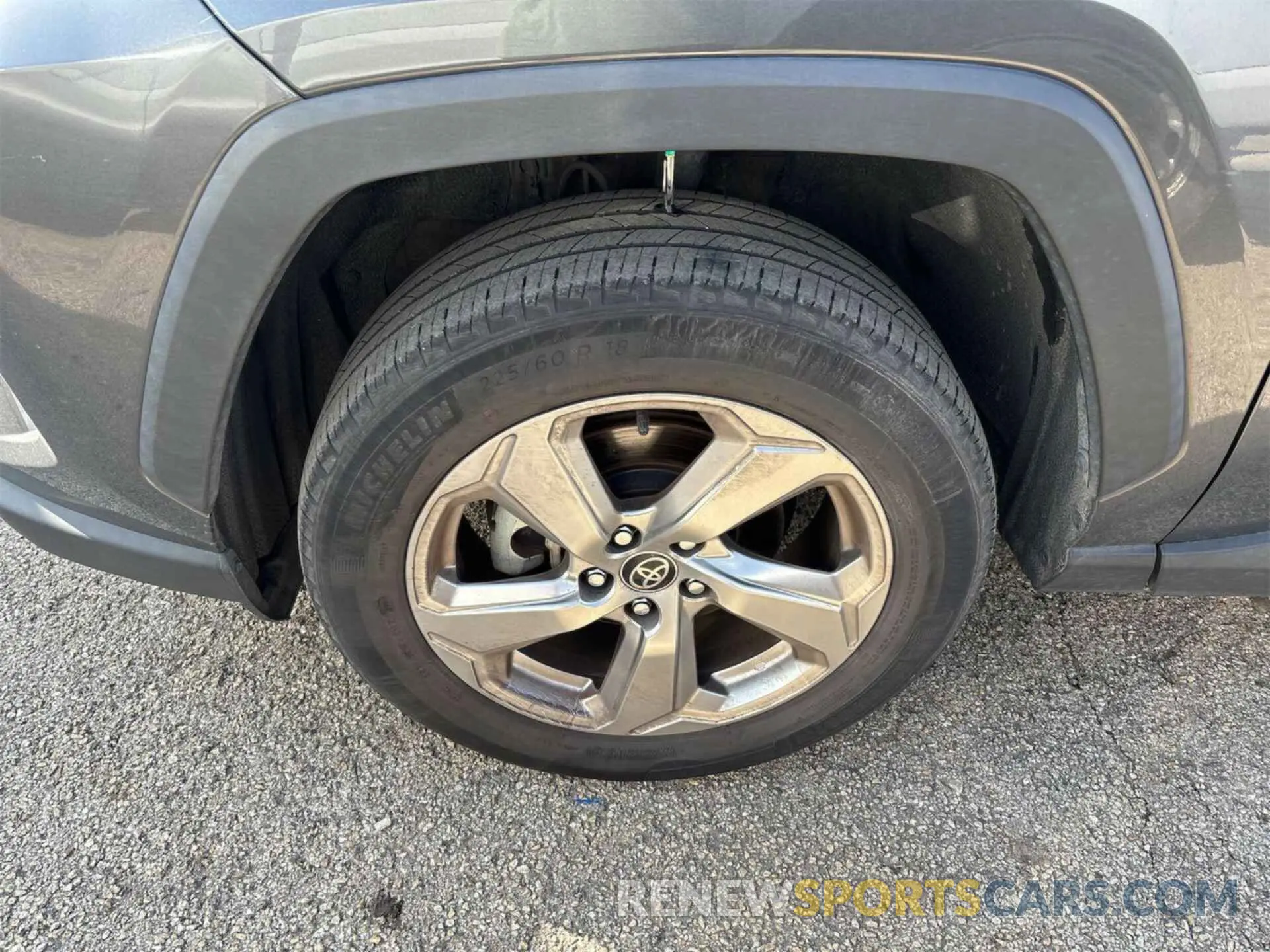 2 Photograph of a damaged car 4T3B6RFV5MU032099 TOYOTA RAV4 2021