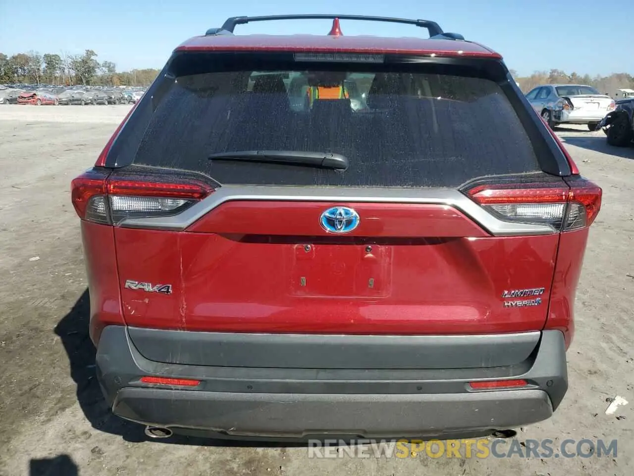 6 Photograph of a damaged car 4T3D6RFV3MU055700 TOYOTA RAV4 2021