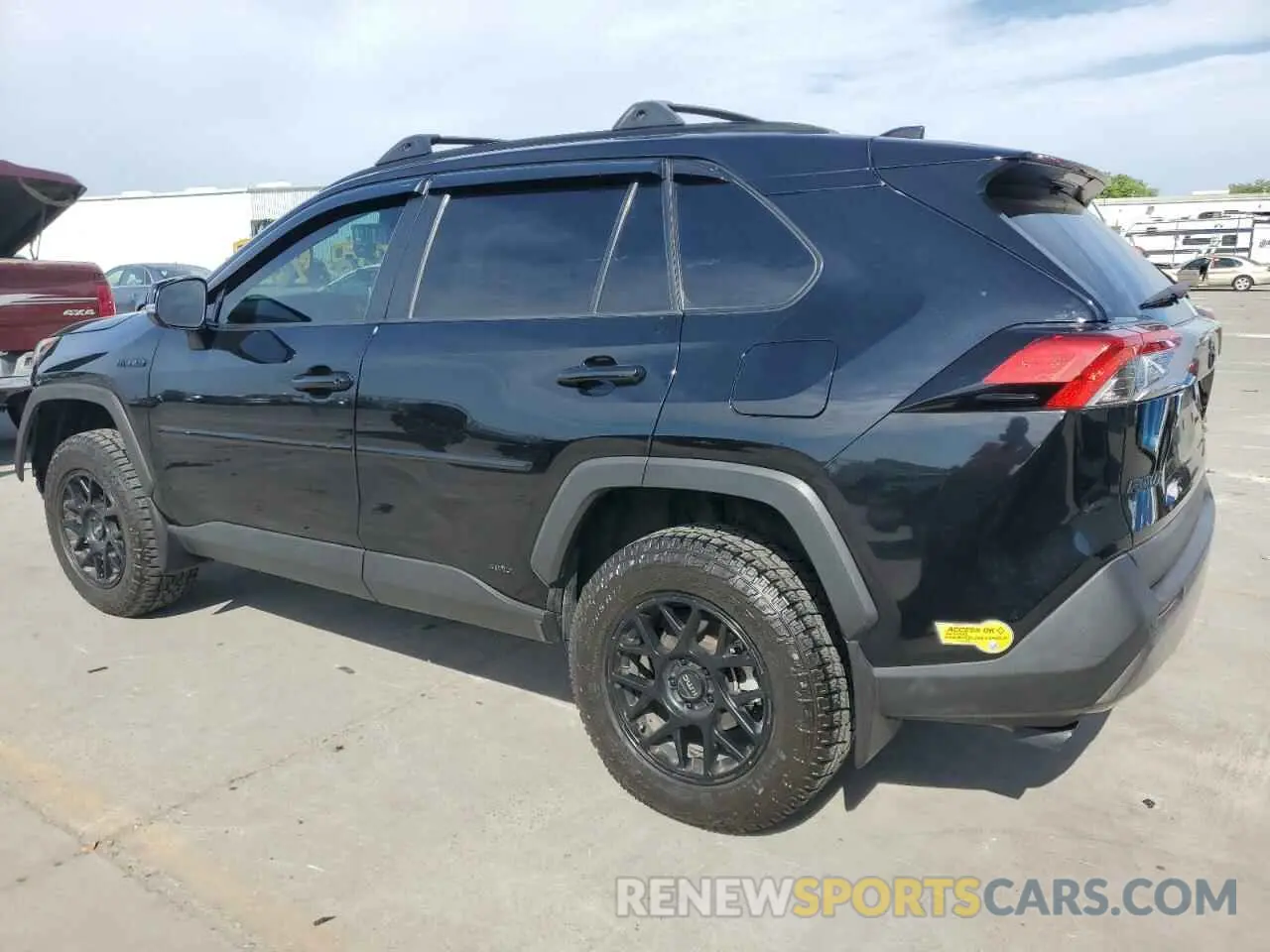 2 Photograph of a damaged car 4T3D6RFV5MU055942 TOYOTA RAV4 2021