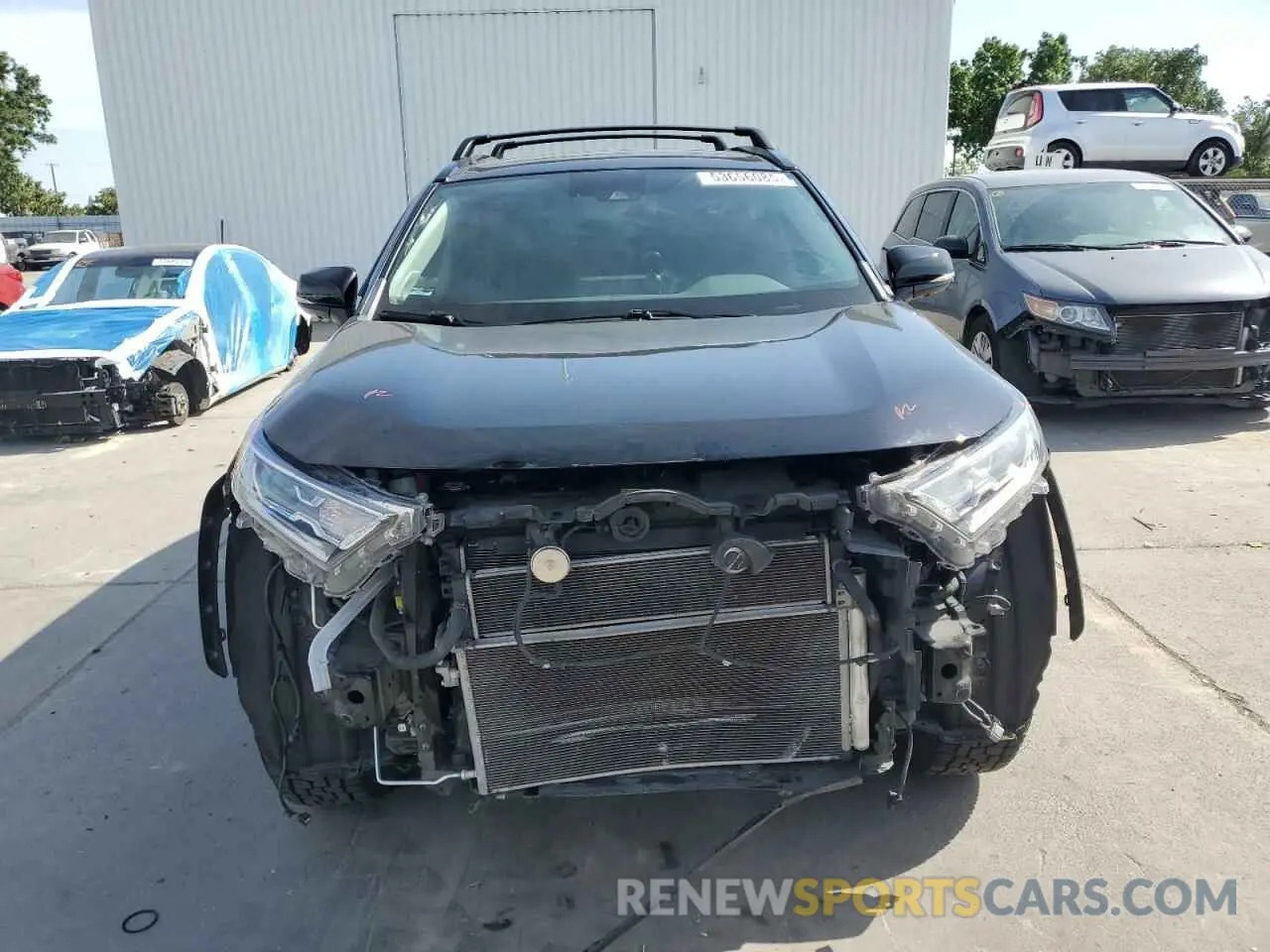 5 Photograph of a damaged car 4T3D6RFV5MU055942 TOYOTA RAV4 2021