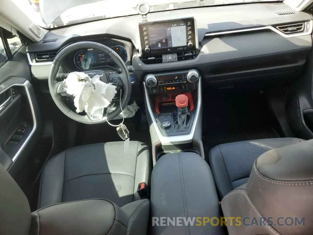 8 Photograph of a damaged car 4T3D6RFV5MU055942 TOYOTA RAV4 2021