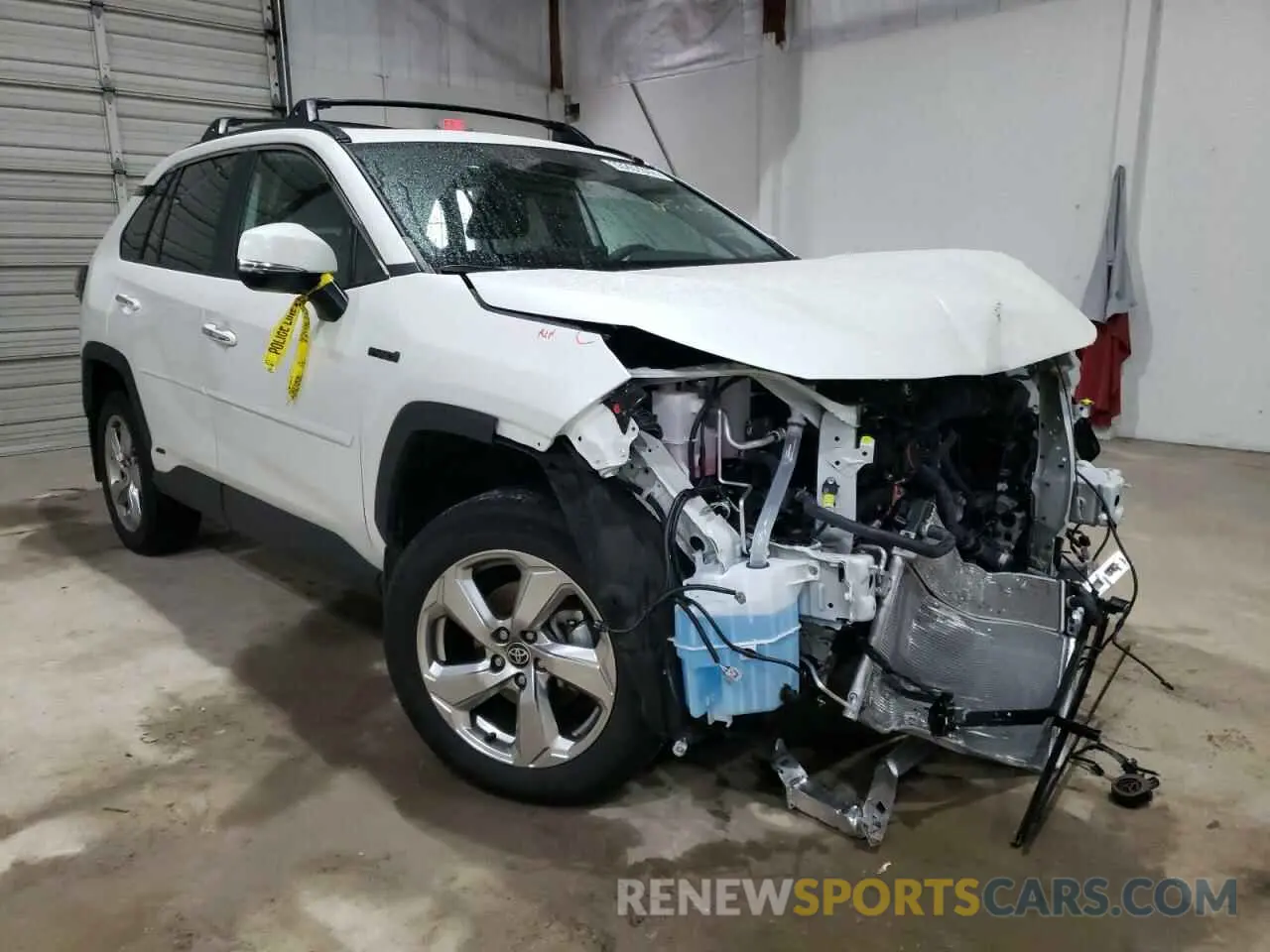 1 Photograph of a damaged car 4T3D6RFV7MU038656 TOYOTA RAV4 2021