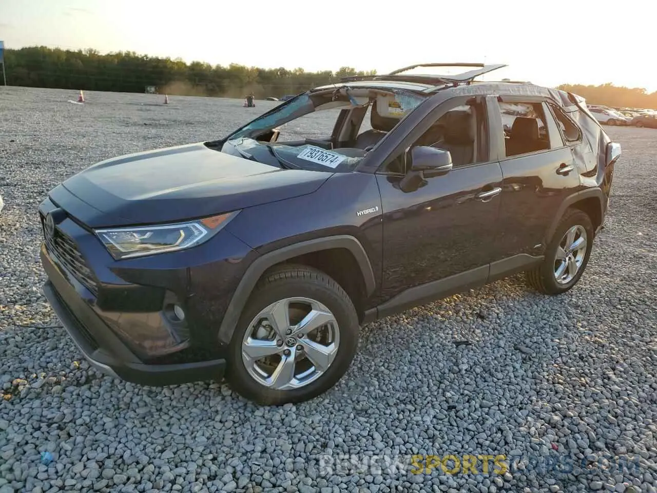 1 Photograph of a damaged car 4T3D6RFV9MU040151 TOYOTA RAV4 2021