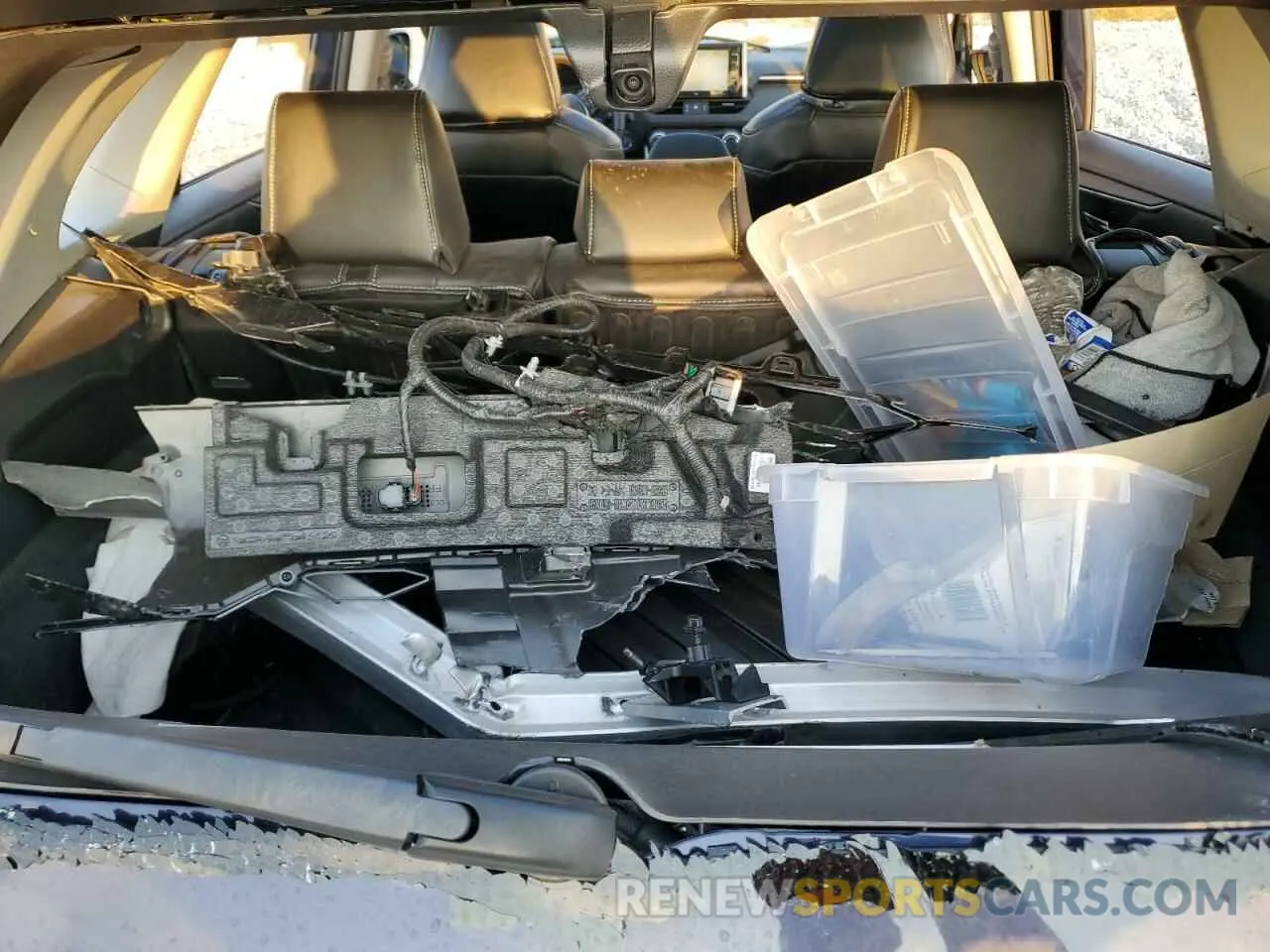 12 Photograph of a damaged car 4T3D6RFV9MU040151 TOYOTA RAV4 2021