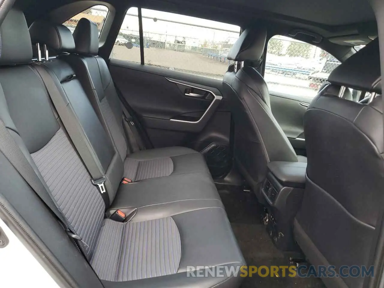 11 Фотография поврежденного автомобиля 4T3E6RFV0MU032833 TOYOTA RAV4 2021