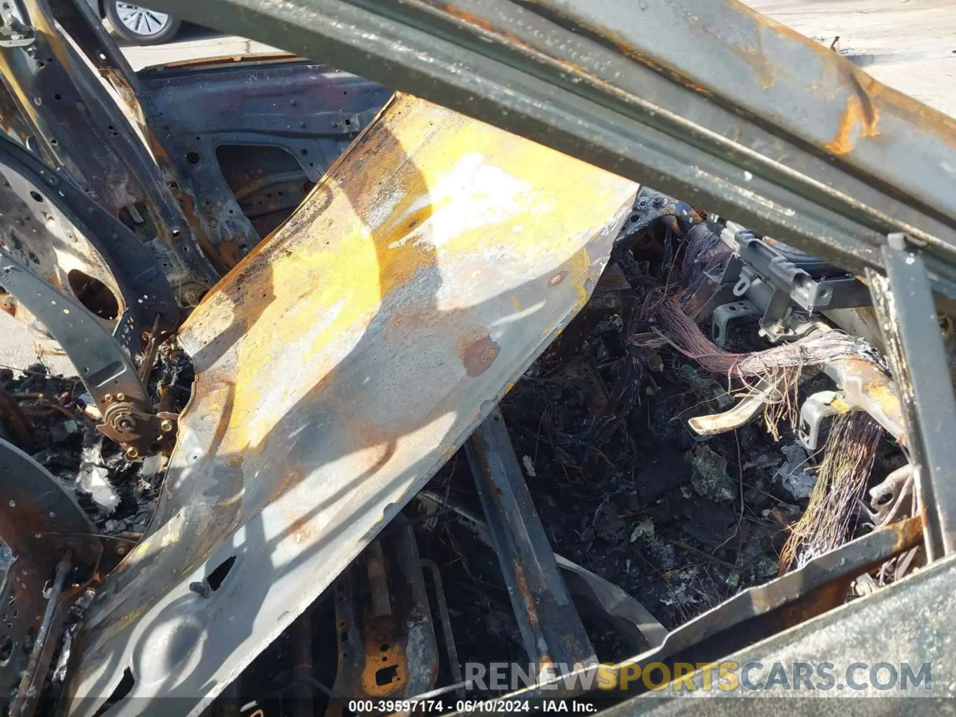 5 Photograph of a damaged car 4T3E6RFV3MU032003 TOYOTA RAV4 2021