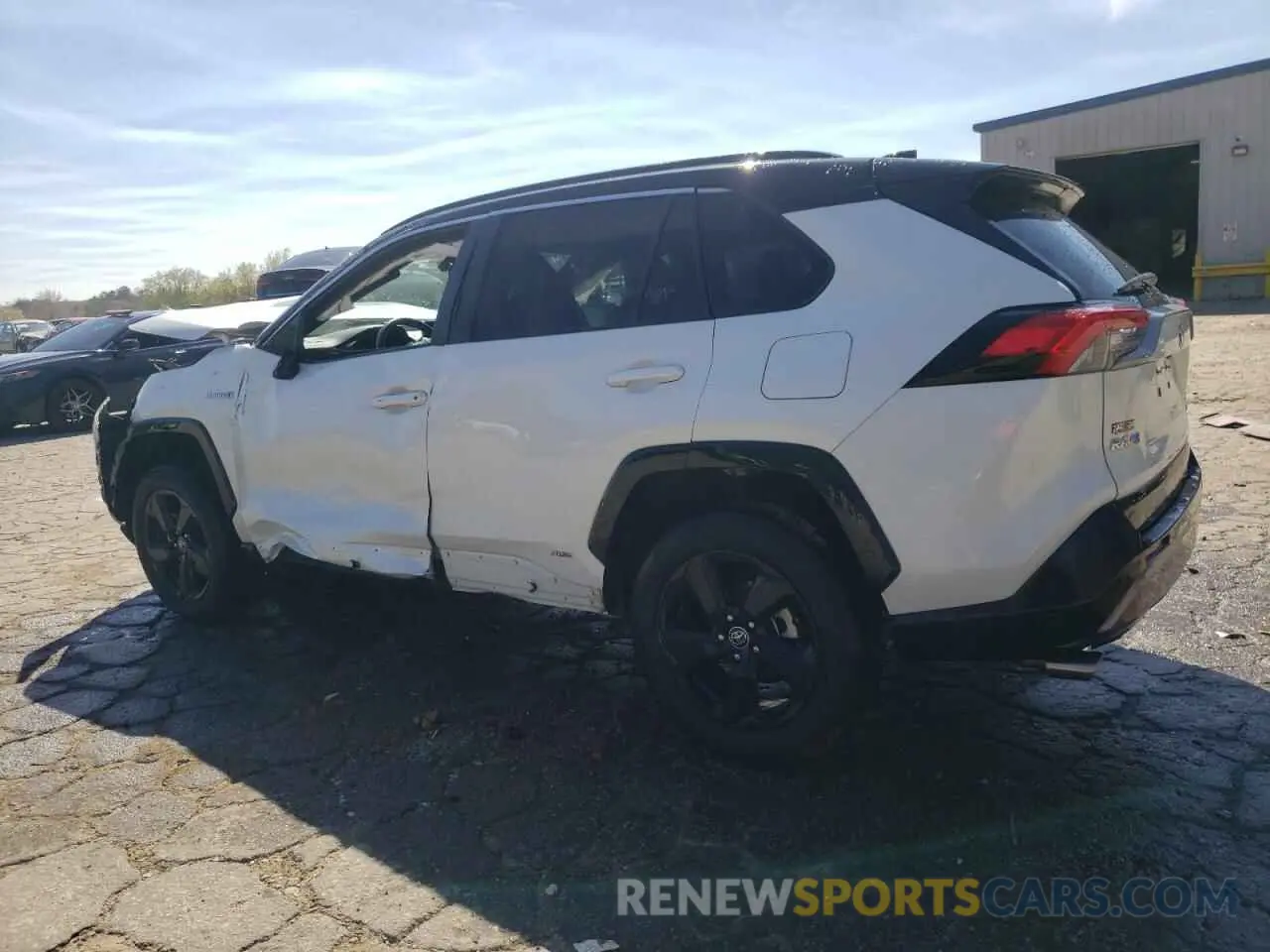 2 Photograph of a damaged car 4T3E6RFV8MU021367 TOYOTA RAV4 2021