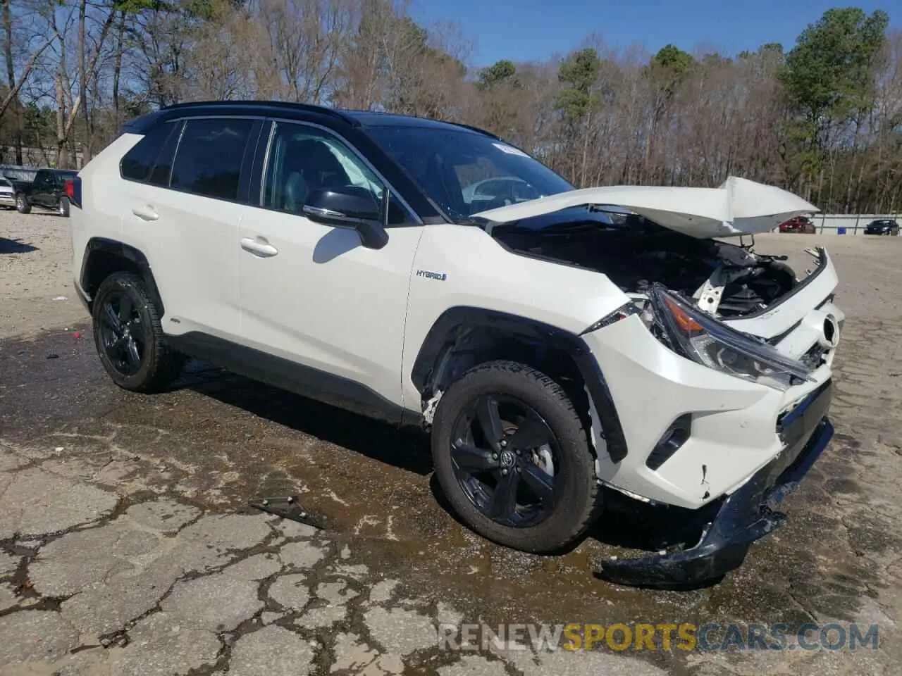 4 Photograph of a damaged car 4T3E6RFV8MU021367 TOYOTA RAV4 2021