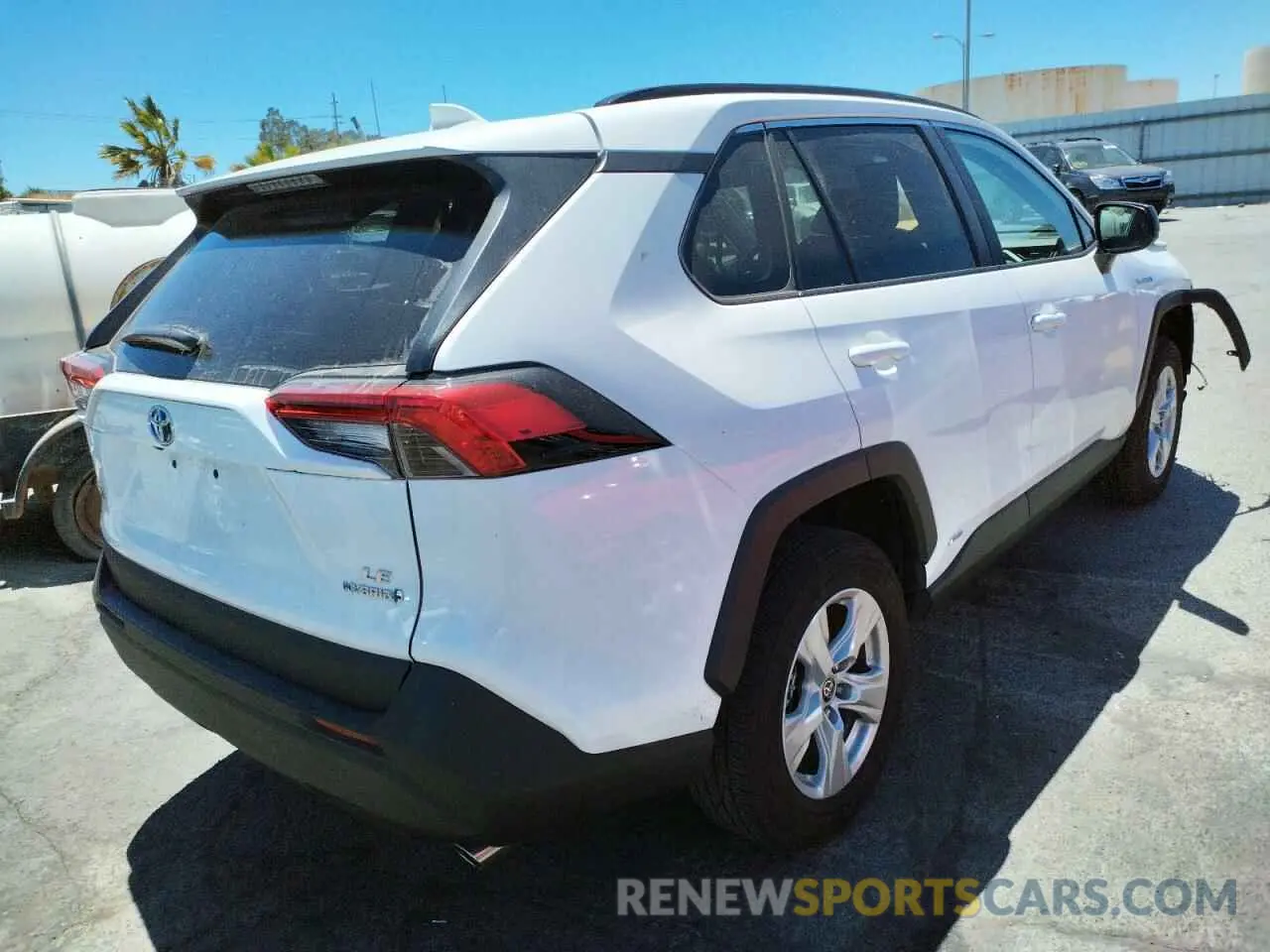 4 Фотография поврежденного автомобиля 4T3LWRFV0MU021158 TOYOTA RAV4 2021