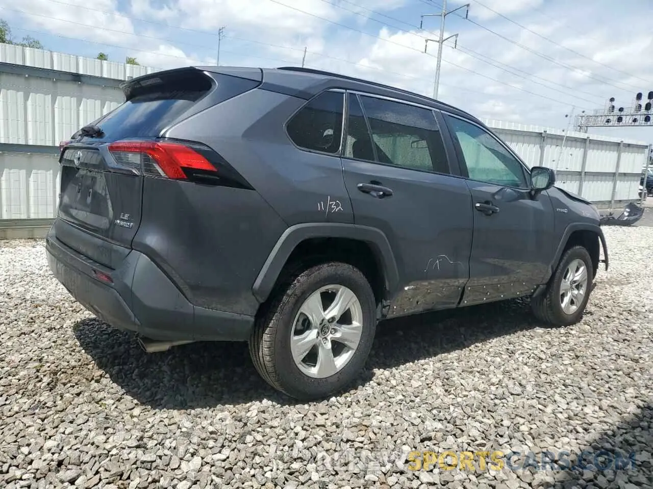 3 Photograph of a damaged car 4T3LWRFV6MU034111 TOYOTA RAV4 2021