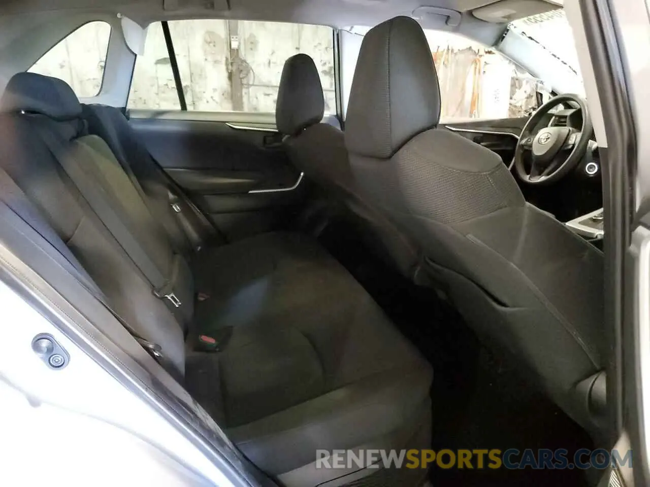 11 Photograph of a damaged car 4T3M6RFV3MU025287 TOYOTA RAV4 2021
