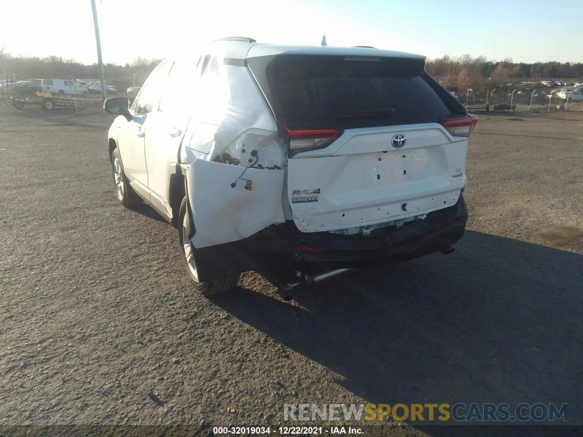 6 Photograph of a damaged car 4T3MWRFV4MU031907 TOYOTA RAV4 2021