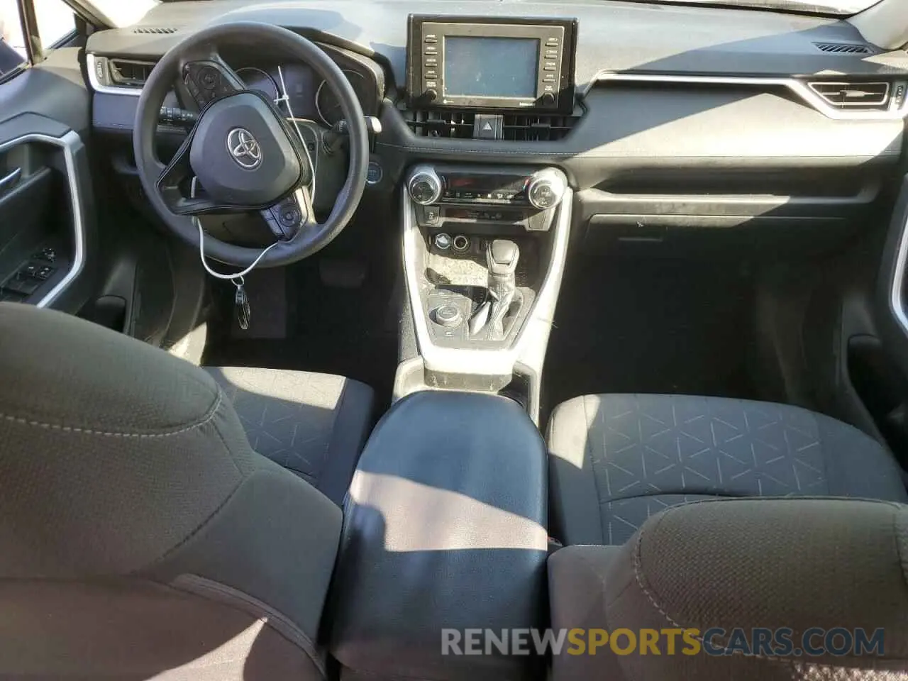 8 Фотография поврежденного автомобиля 4T3R6RFV3MU024601 TOYOTA RAV4 2021