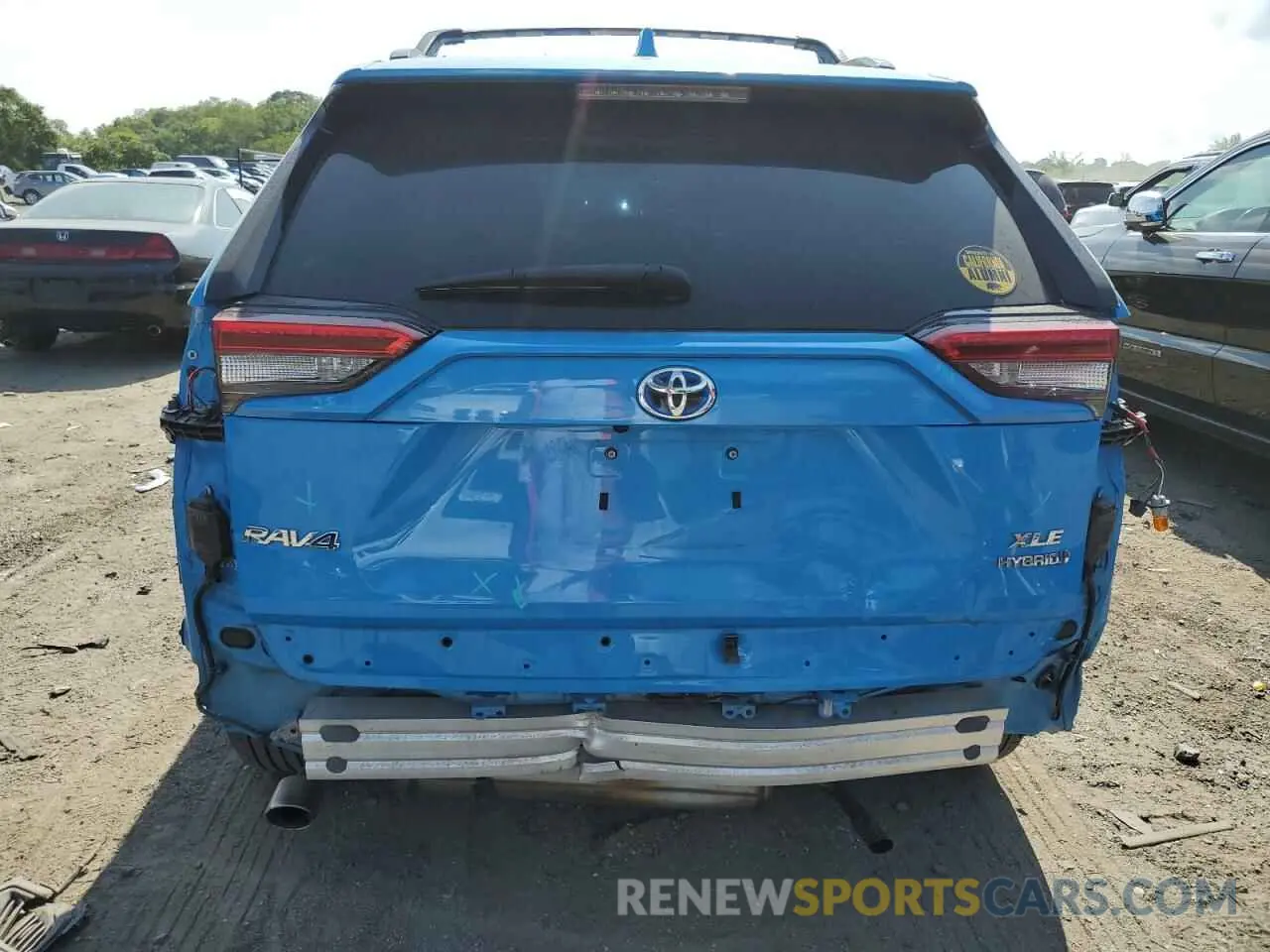 6 Photograph of a damaged car 4T3R6RFV6MU030392 TOYOTA RAV4 2021