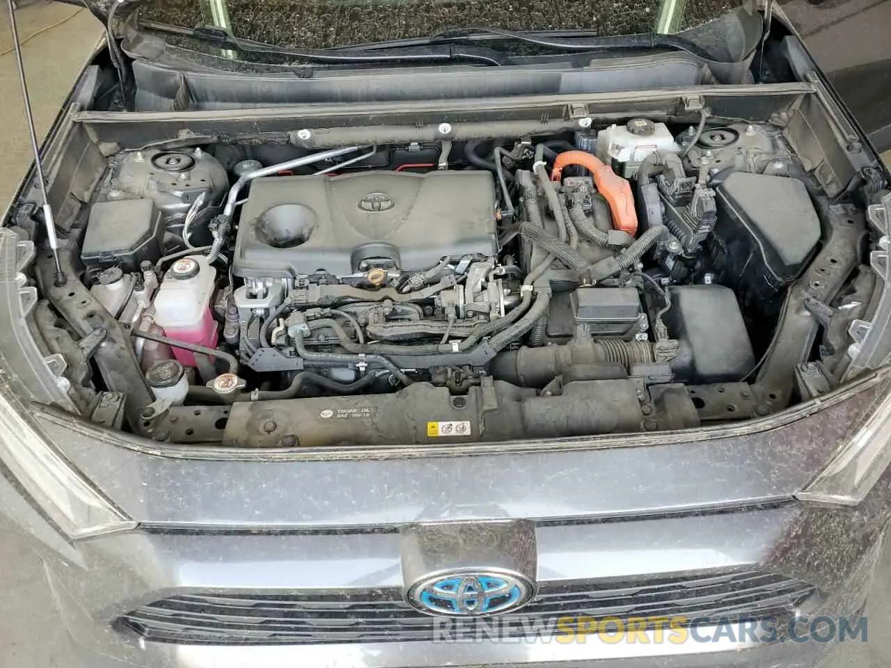 11 Photograph of a damaged car 4T3R6RFV8MU011570 TOYOTA RAV4 2021