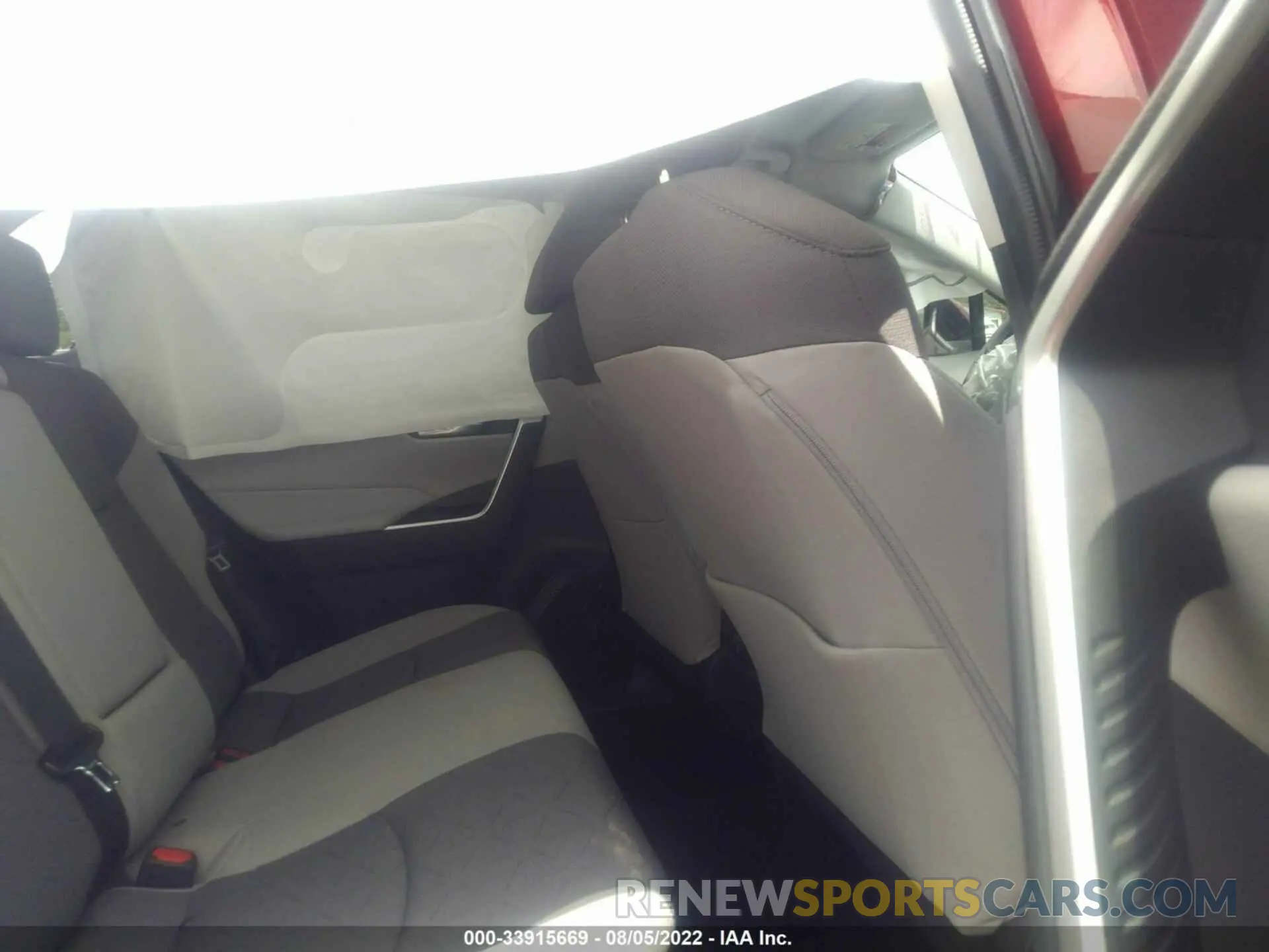 8 Photograph of a damaged car 4T3RWRFV0MU036205 TOYOTA RAV4 2021
