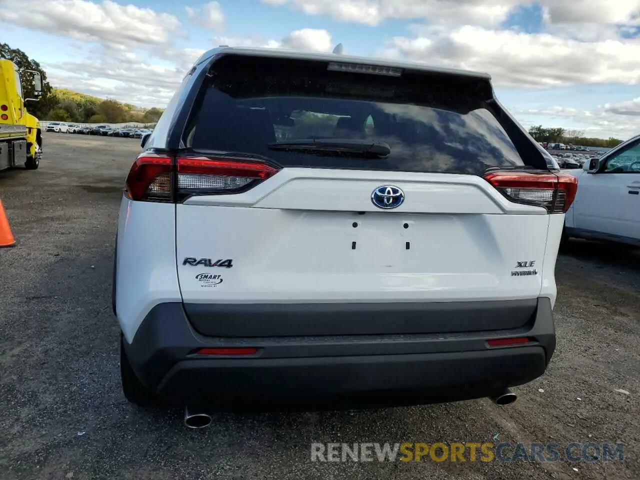 6 Photograph of a damaged car 4T3RWRFV3MU012979 TOYOTA RAV4 2021