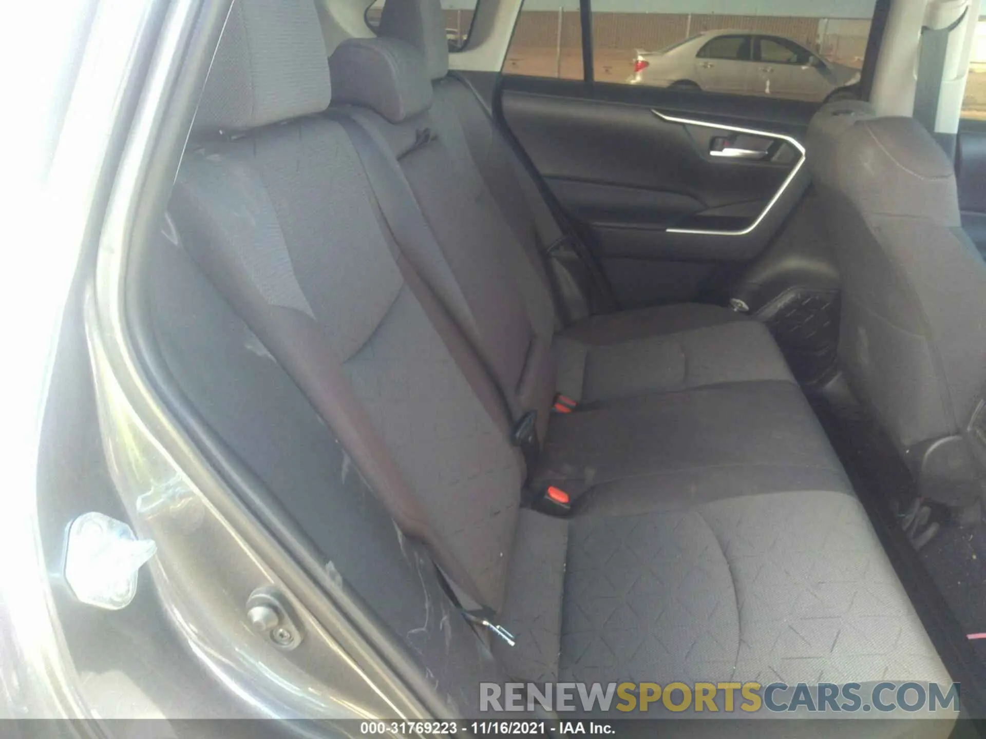 8 Photograph of a damaged car 4T3RWRFV4MU022761 TOYOTA RAV4 2021