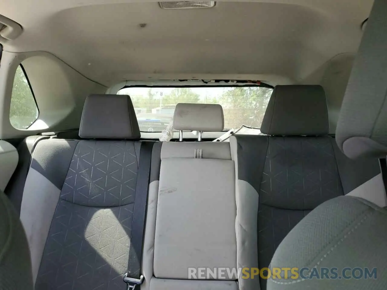 10 Photograph of a damaged car 4T3RWRFV6MU030389 TOYOTA RAV4 2021