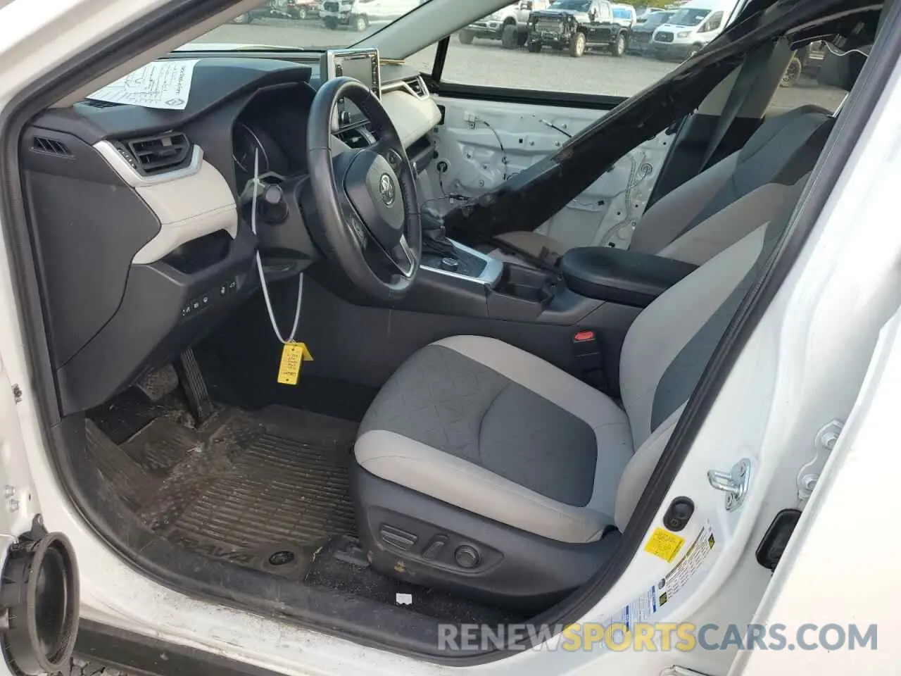 7 Photograph of a damaged car 4T3RWRFV6MU047483 TOYOTA RAV4 2021