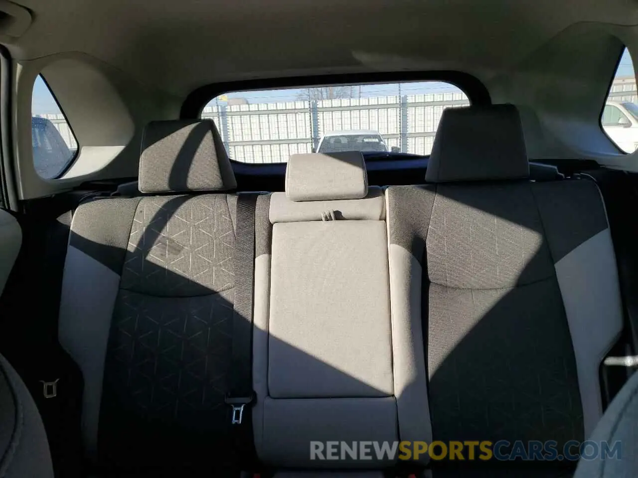 10 Photograph of a damaged car 4T3RWRFV7MU023984 TOYOTA RAV4 2021