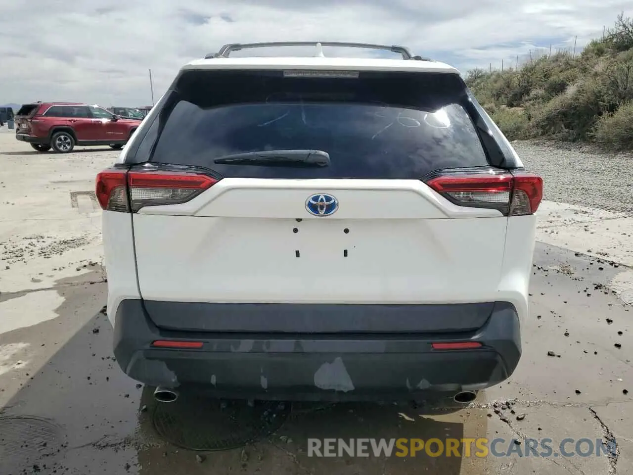 6 Photograph of a damaged car 4T3RWRFV8MU034573 TOYOTA RAV4 2021