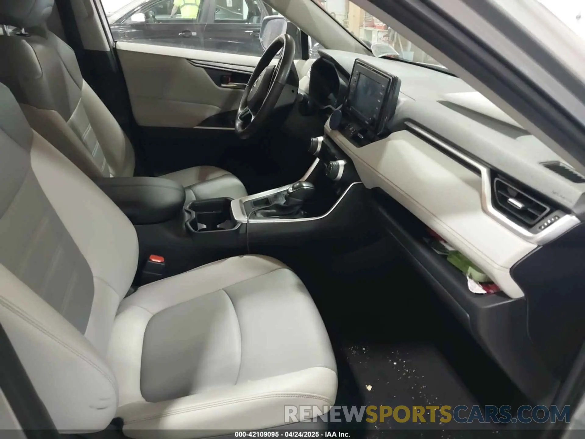 5 Photograph of a damaged car JTMA1RFV3MD075296 TOYOTA RAV4 2021