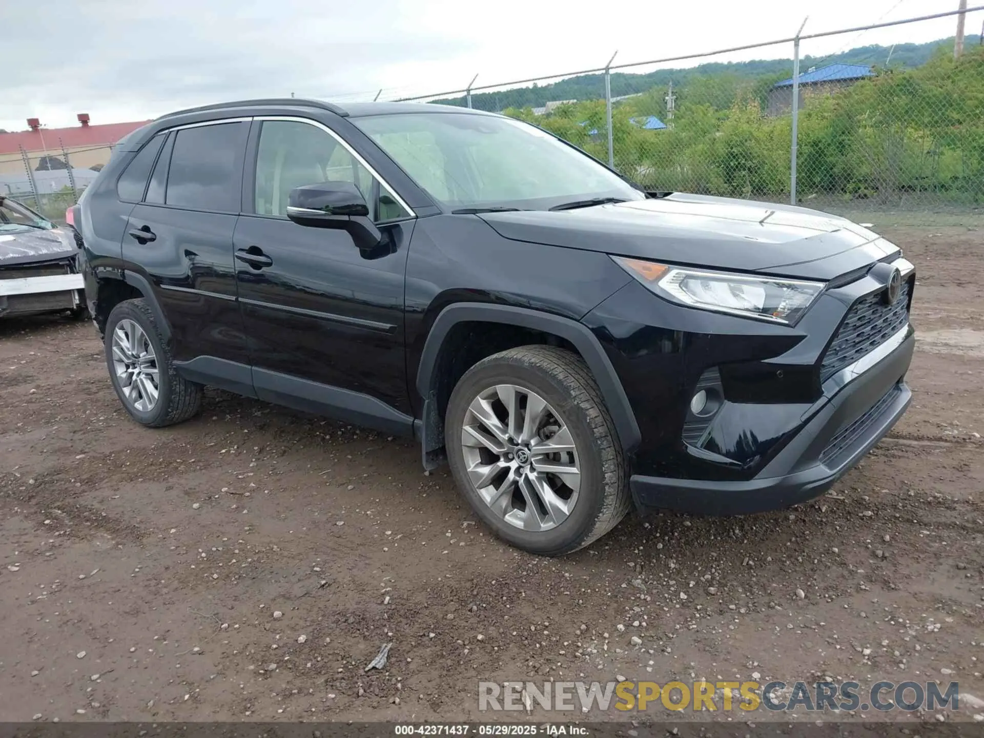 1 Фотография поврежденного автомобиля JTMA1RFV8MD069137 TOYOTA RAV4 2021