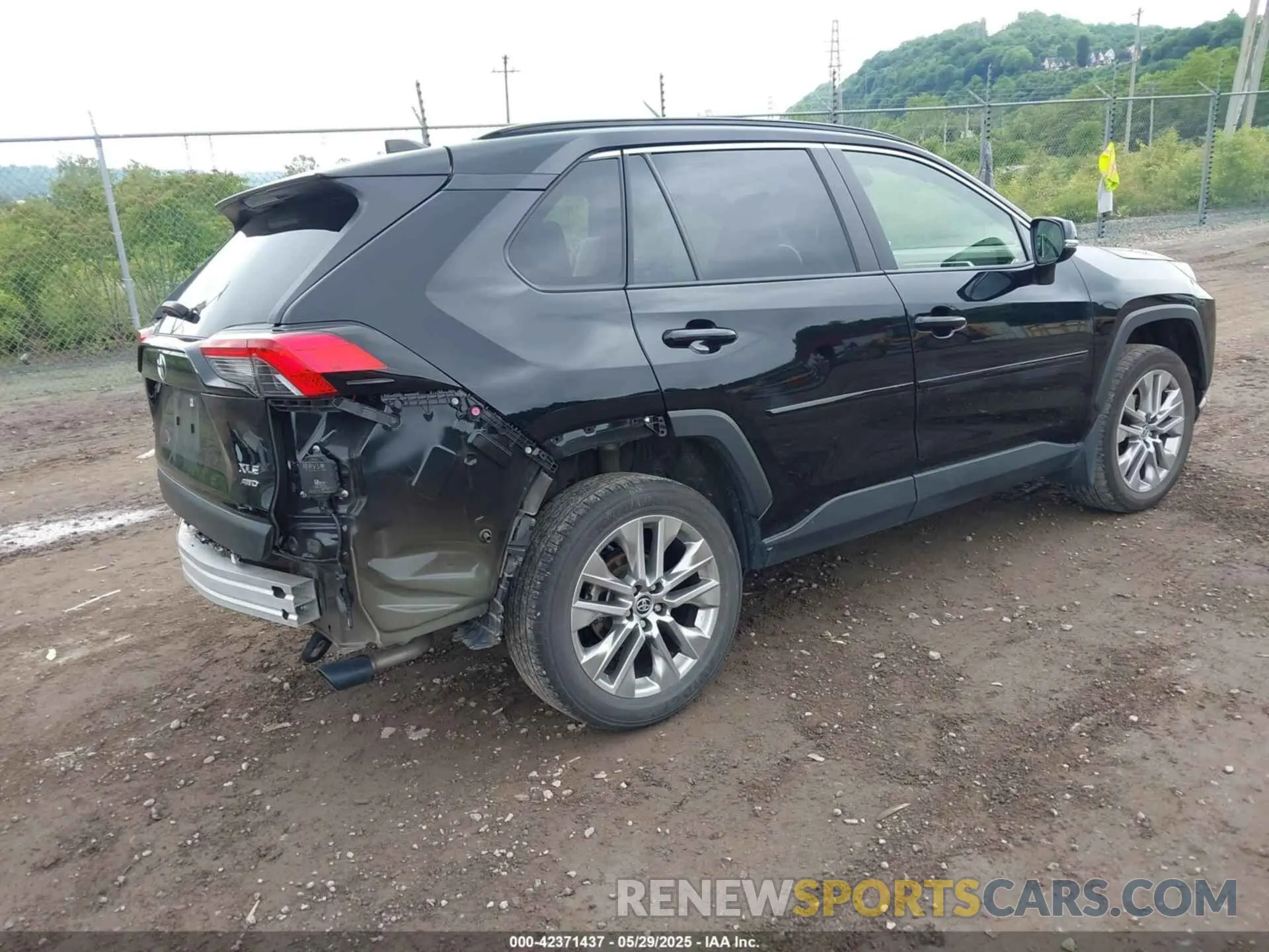 4 Фотография поврежденного автомобиля JTMA1RFV8MD069137 TOYOTA RAV4 2021