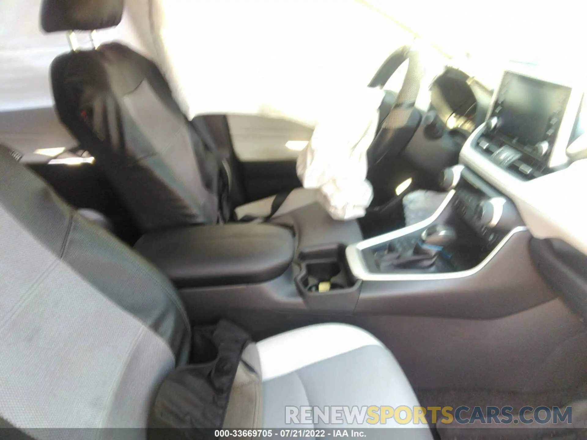 5 Photograph of a damaged car JTMA1RFV9MD069065 TOYOTA RAV4 2021