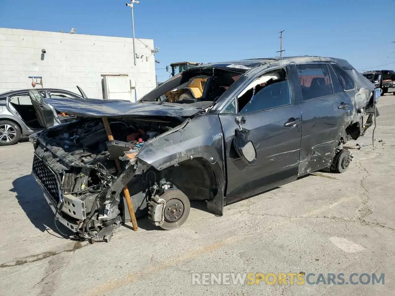 1 Photograph of a damaged car JTMAB3FV3MD032894 TOYOTA RAV4 2021