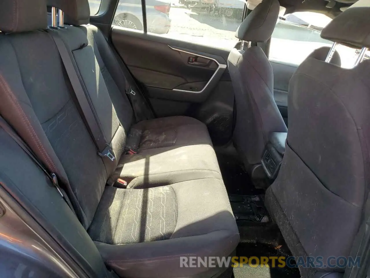 11 Photograph of a damaged car JTMAB3FV3MD032894 TOYOTA RAV4 2021