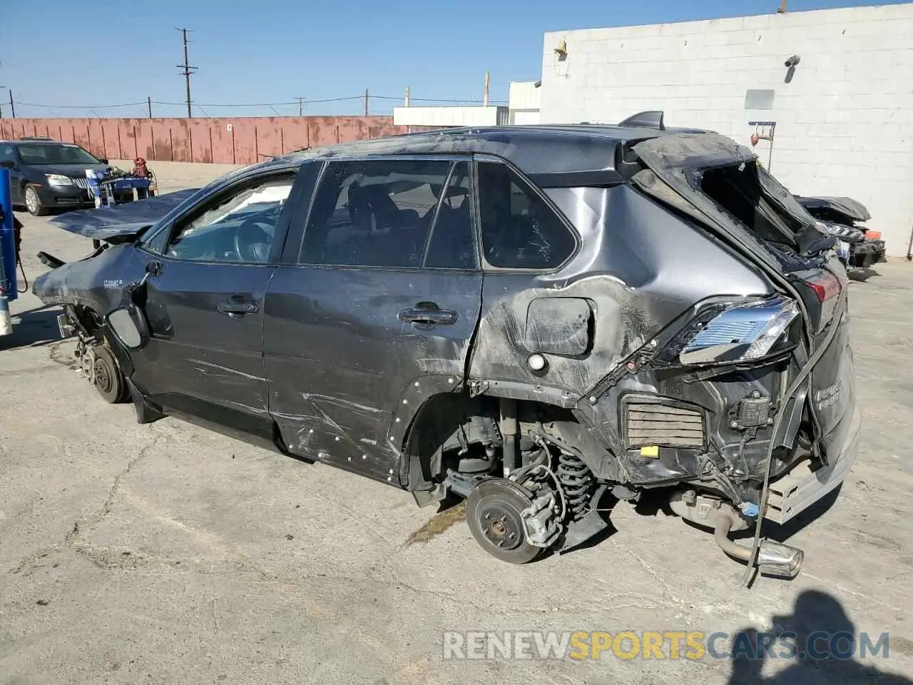 2 Photograph of a damaged car JTMAB3FV3MD032894 TOYOTA RAV4 2021