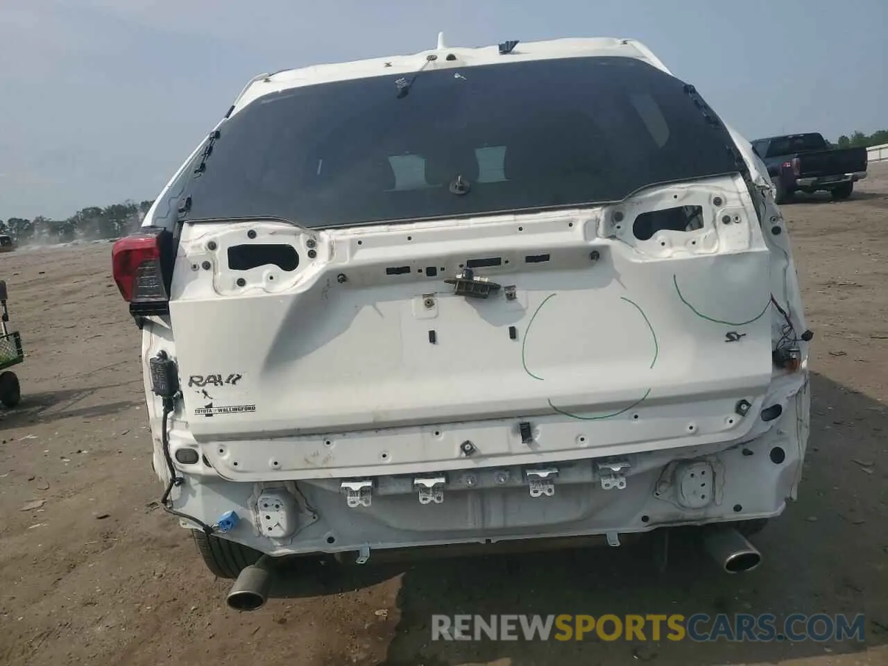 6 Photograph of a damaged car JTMAB3FV8MD023446 TOYOTA RAV4 2021