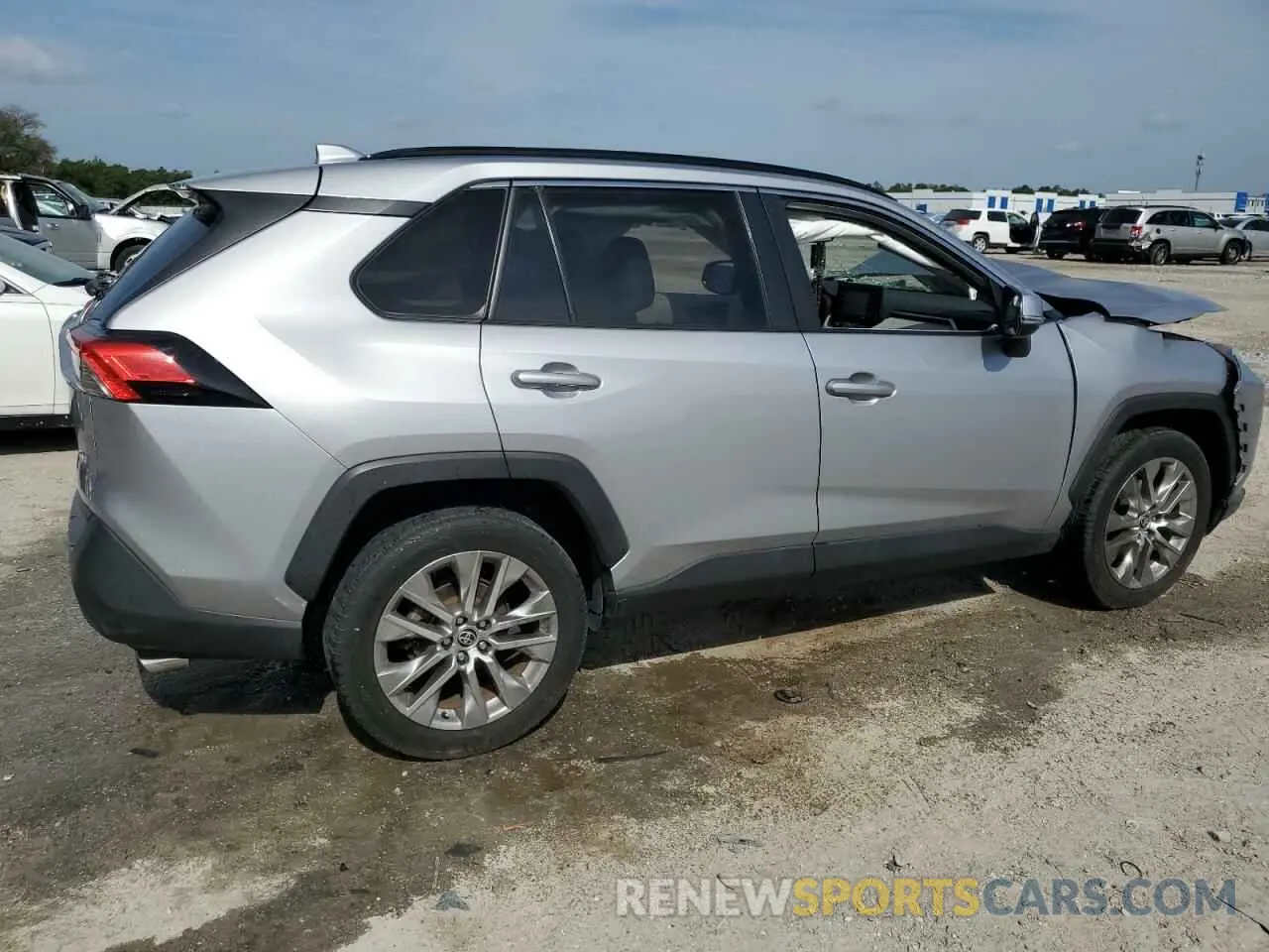 3 Photograph of a damaged car JTMC1RFV4MD080404 TOYOTA RAV4 2021