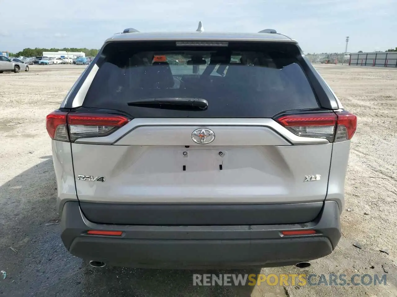 6 Photograph of a damaged car JTMC1RFV4MD080404 TOYOTA RAV4 2021