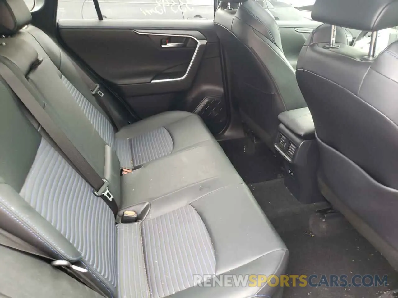 6 Фотография поврежденного автомобиля JTME6RFV1MJ003985 TOYOTA RAV4 2021