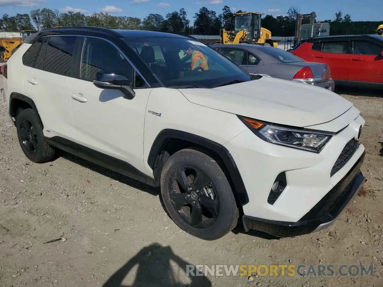 4 Photograph of a damaged car JTME6RFV8MD517668 TOYOTA RAV4 2021