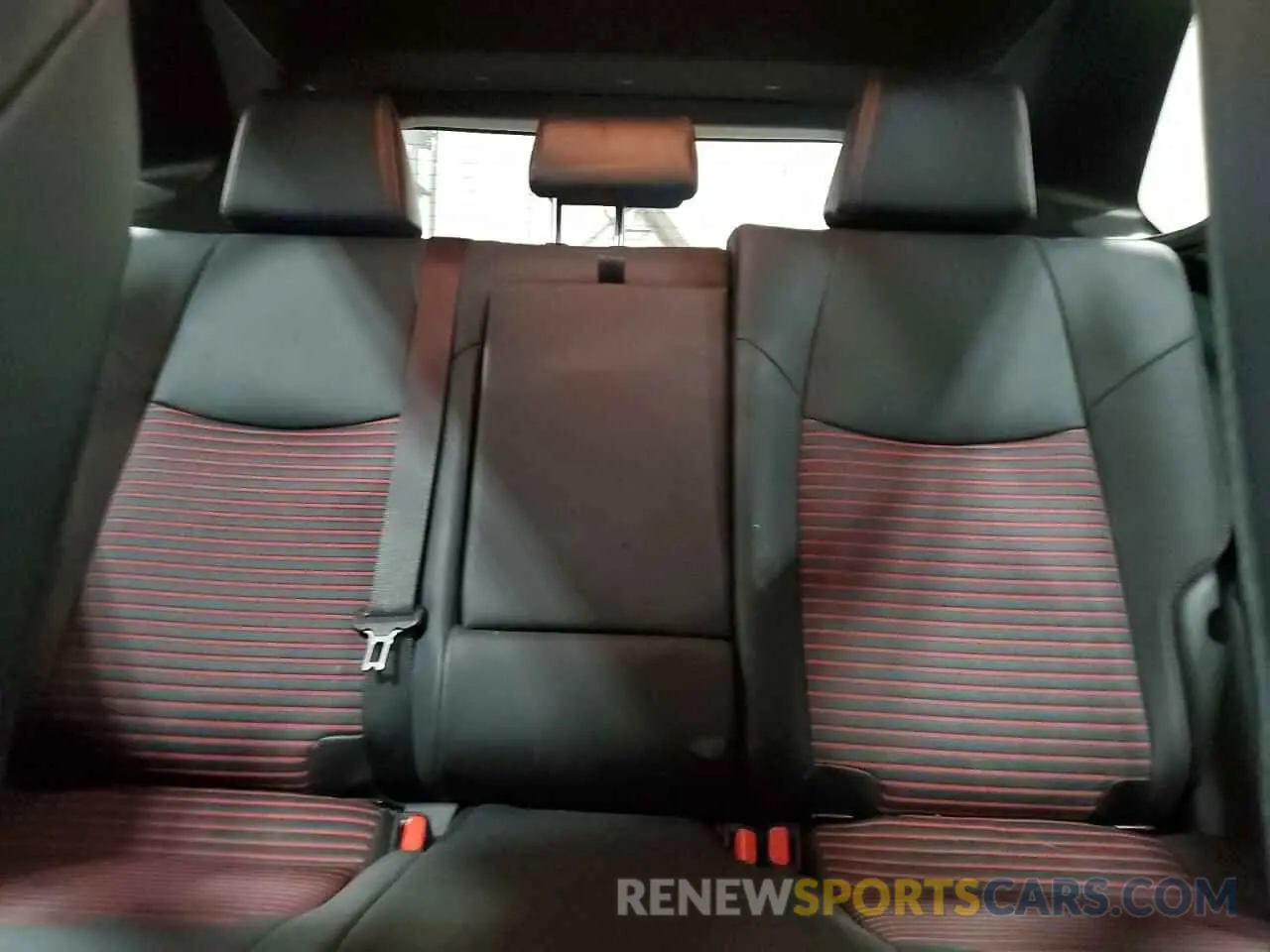 10 Photograph of a damaged car JTMEB3FV0MD073565 TOYOTA RAV4 2021