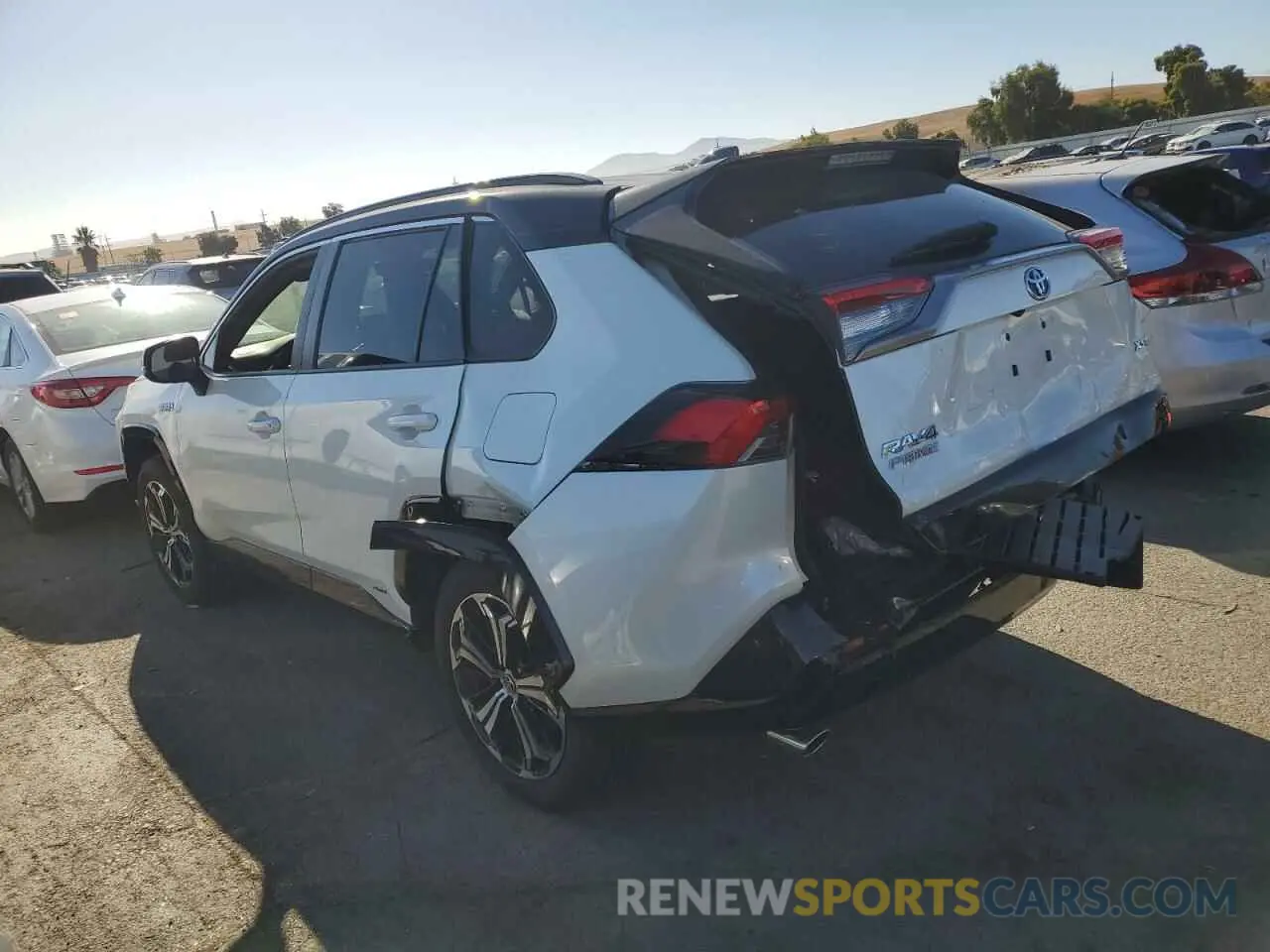 2 Фотография поврежденного автомобиля JTMEB3FV7MD033385 TOYOTA RAV4 2021