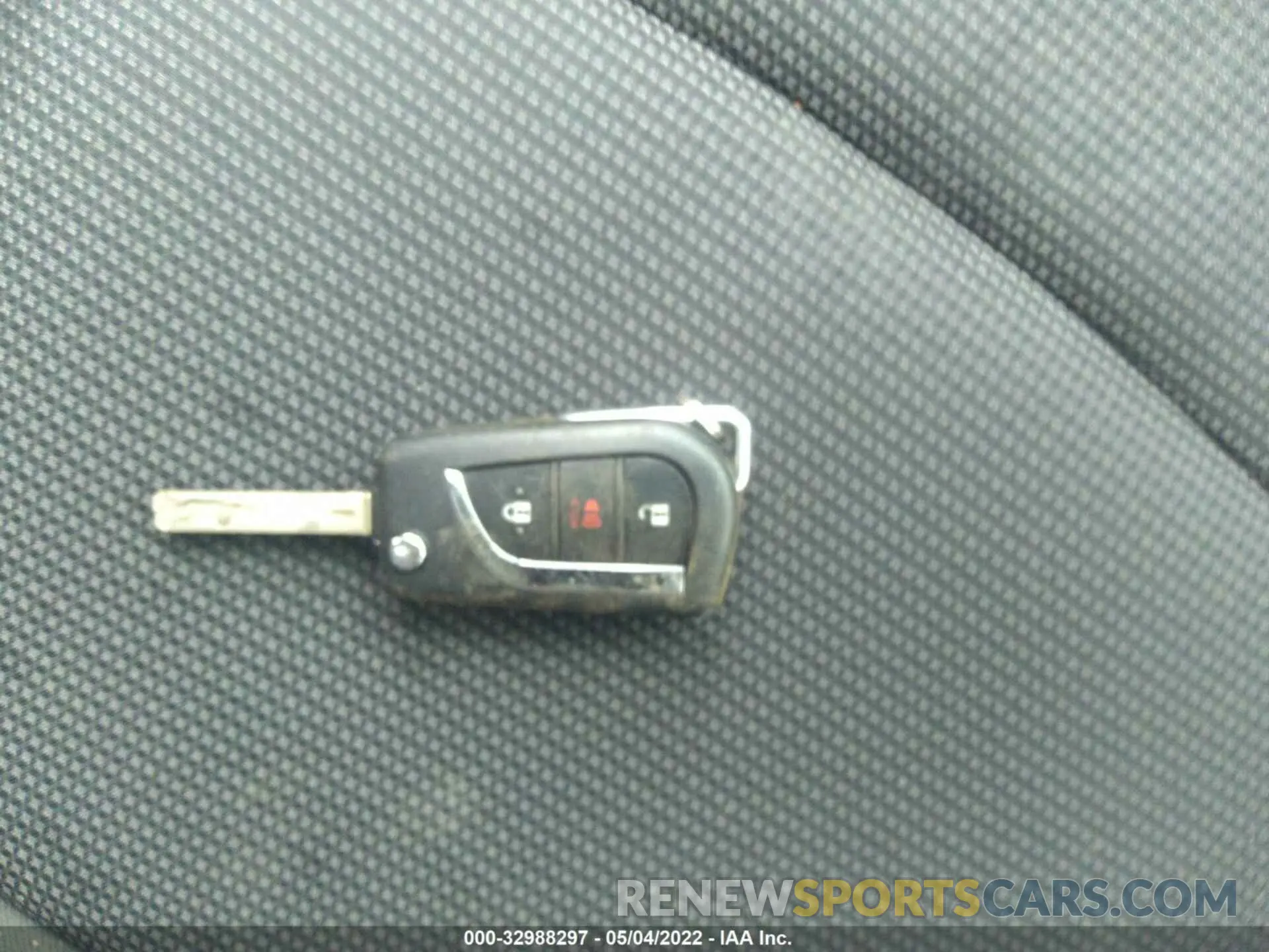 11 Photograph of a damaged car JTMF1RFV6MD069241 TOYOTA RAV4 2021