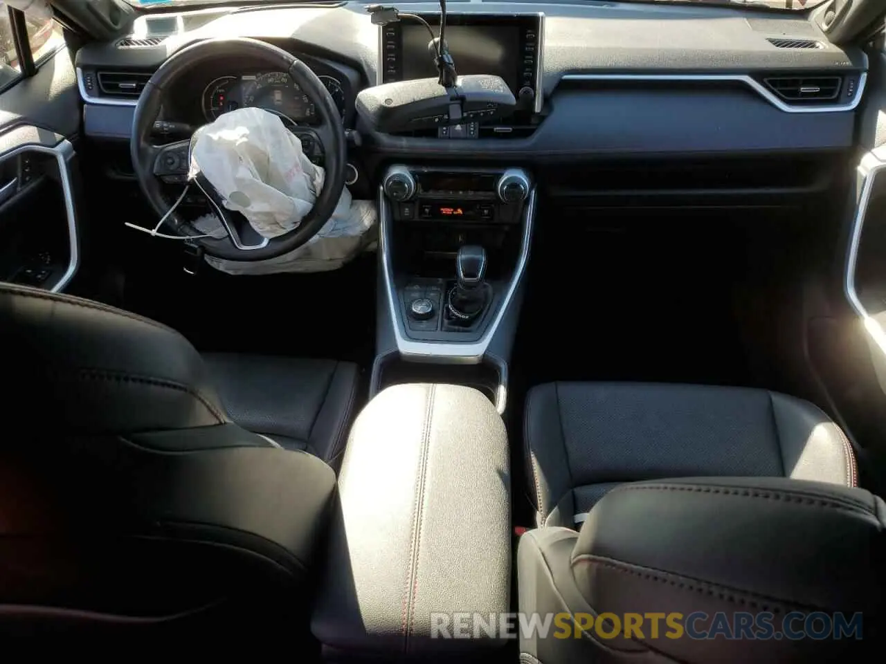 8 Фотография поврежденного автомобиля JTMFB3FV2MD042371 TOYOTA RAV4 2021