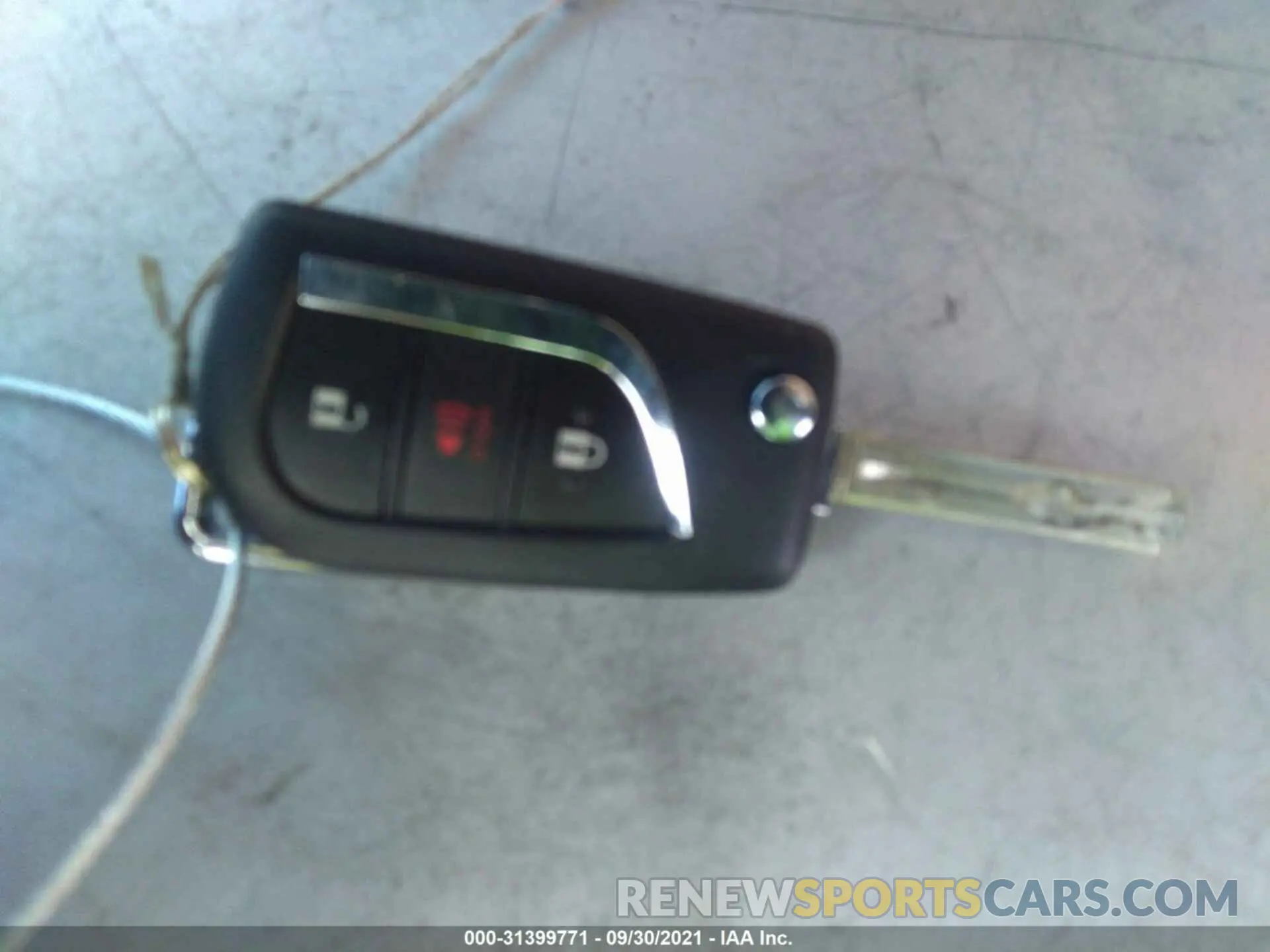 11 Photograph of a damaged car JTMH1RFV6MD522914 TOYOTA RAV4 2021